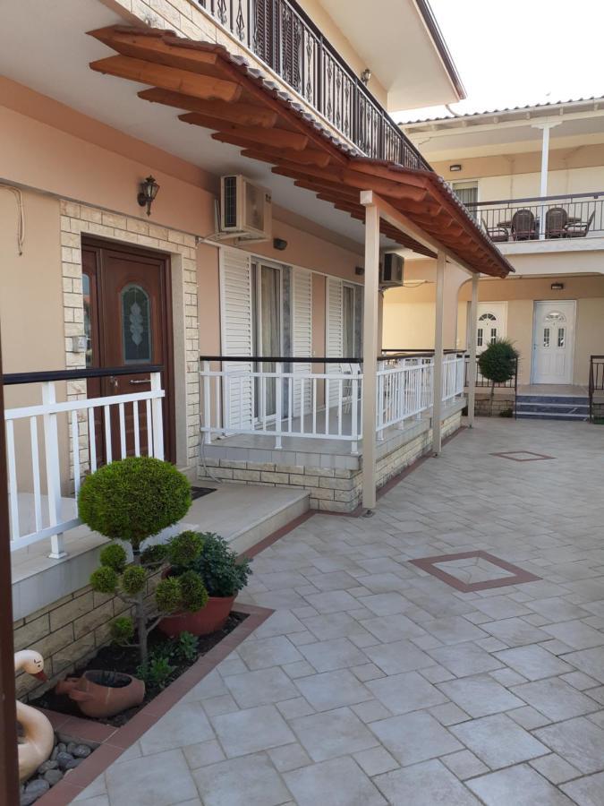 Vrasná Chrysafis Apartments מראה חיצוני תמונה